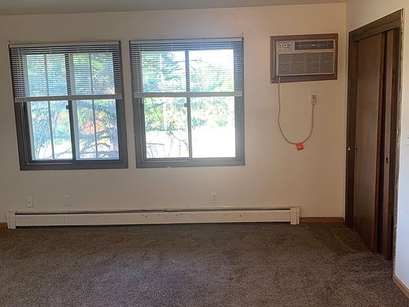 3rd image of 153225 Shoreland Ln #6