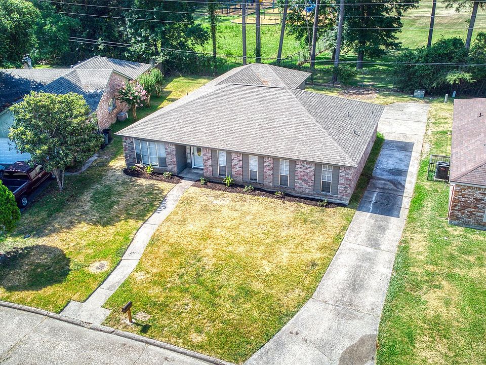1st image of 8118 Audubon Forest Dr