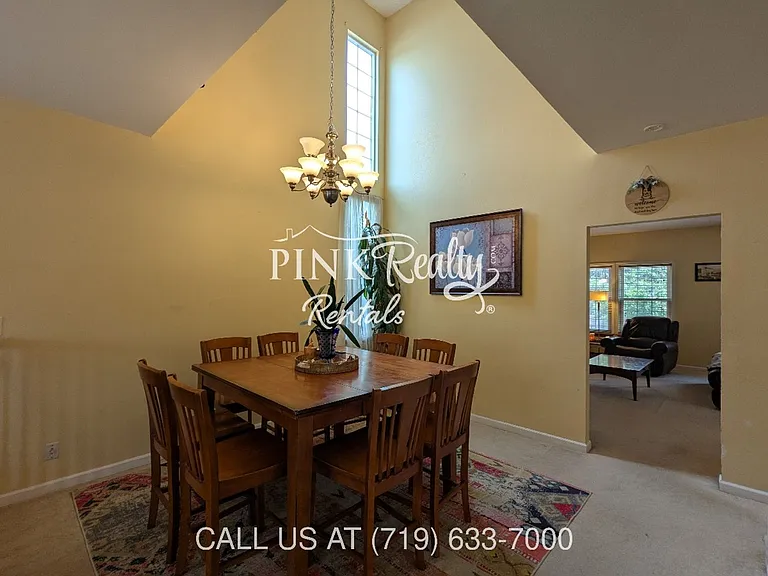 8560 Avens Cir — Photo 44
