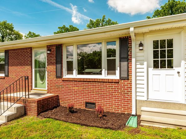 154 Church Ave, Watertown, TN 37184