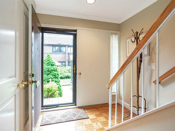 3rd image of 80 Acorn Ponds Dr