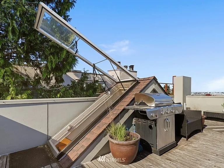 1633 California Ave SW #A — Photo 19