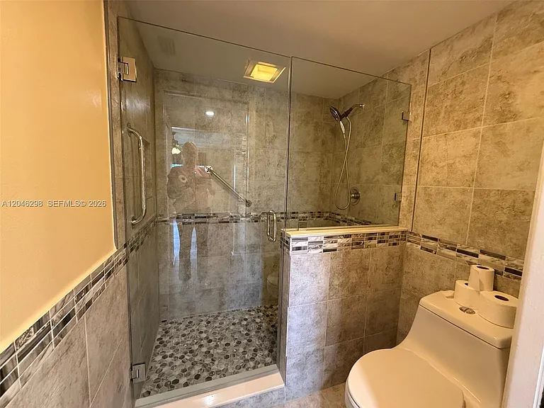 2512 SE 19th Pl #206-A — Photo 6