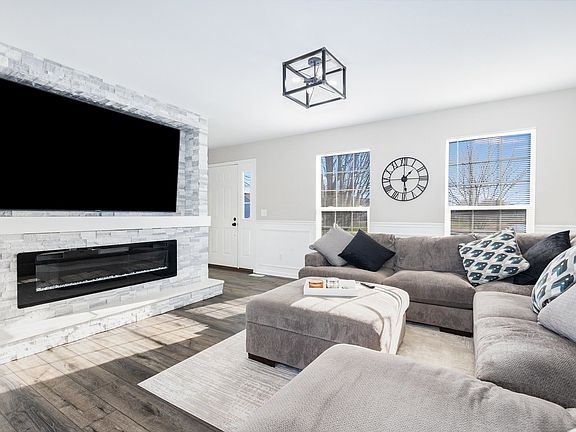 5th image of 1101 W Northwind Dr