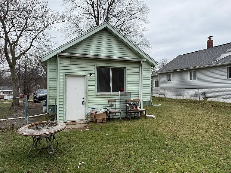 442 S Marshall St — Photo 2