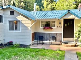 220 S 3rd St, Dunsmuir, CA 96025
