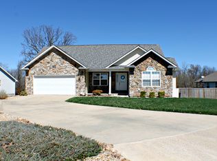 100 La Vista Dr, Waynesville, MO 65583