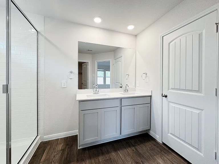 1207 Camden Ln — Photo 15