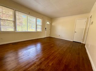 408 Rutherford St, Spring Lake, NC 28390