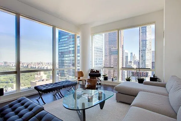 Sold by Leiter Realty Group LLC | media 6