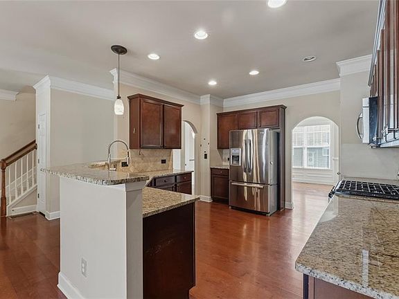 3rd image of 3688 Lambert Ln NE