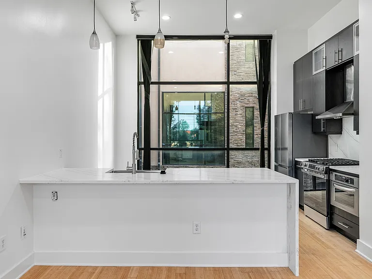 3200 Thomas Ave — Photo 6