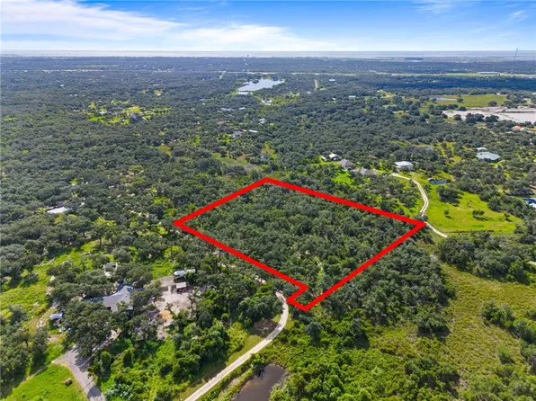 170 Dustin Ln, Rockport, TX 78382