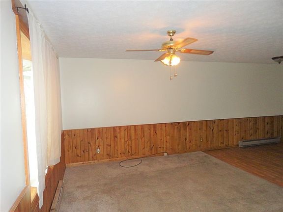 5th image of 16 Willowood Ln