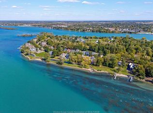 290 Crystal Bay Dr, Amherstburg, ON N9V 4A6