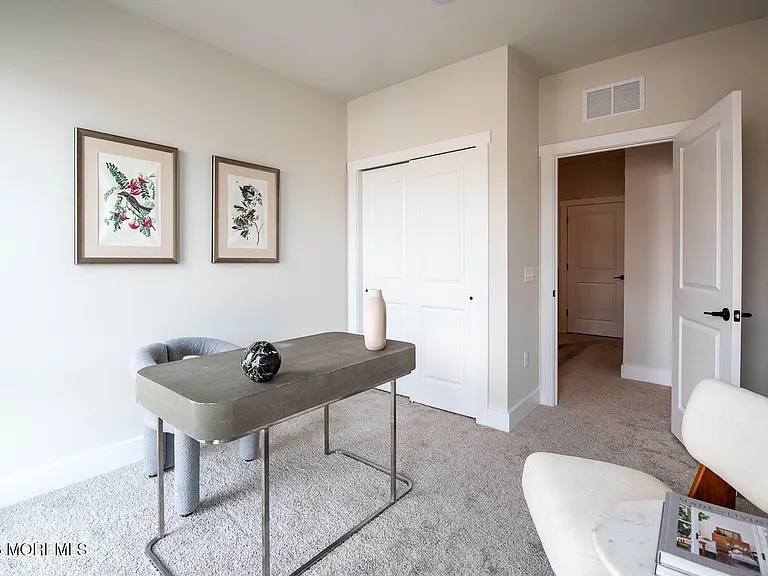 1403 Kingsley St #209 — Photo 30