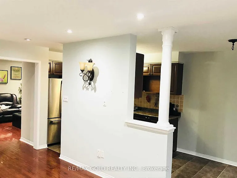 10 Palleschi Dr #UPPER — Photo 7