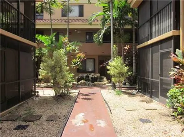 15525 Miami Lakeway N APT 209-8, Miami Lakes, FL 33014