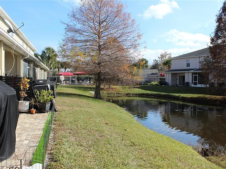 16320 Swan View Cir — Photo 25