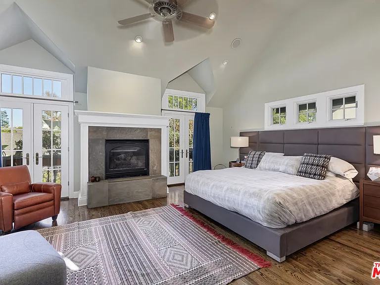 2855 Club Dr — Photo 26