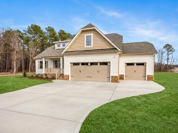 217 Freedom Ridge Dr, Smithfield, NC 27577