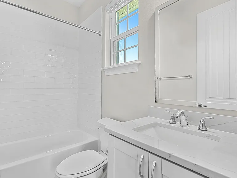1011 Steven Patrick Ave — Photo 12