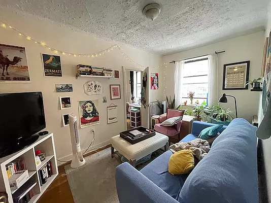 Rented by Crosstown Apartments NYC | media 20