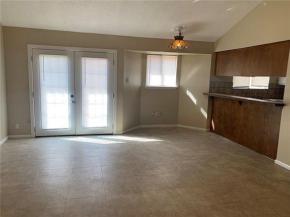 5th image of 4409 Haverhill Ln