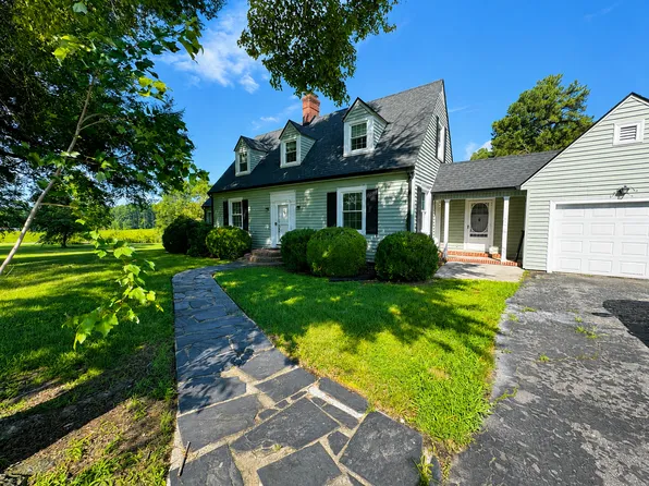 812 S Broad St, Kenbridge, VA 23944