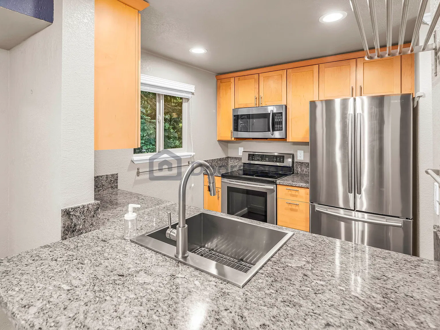 2 bed, 2.0 bath, 1143 sqft, $3,295 — Photo 1