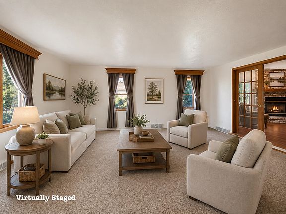 5th image of 2941 Mayflower Rd