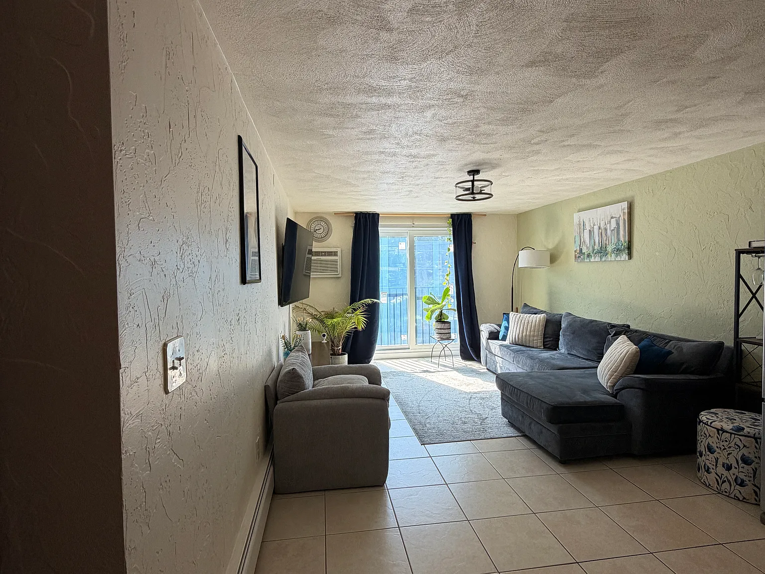 2 bed, 1.5 bath, 960 sqft, $2,600 — Photo 1