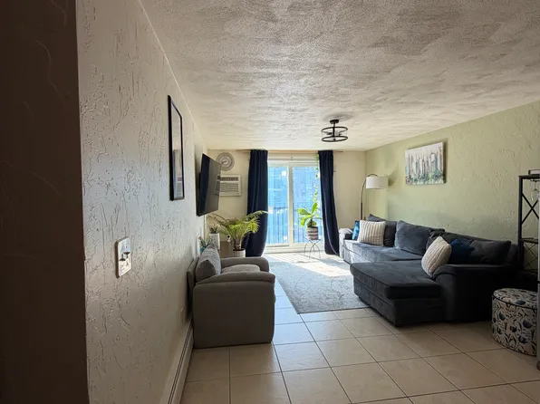 505 Washington Ave APT 26, Chelsea, MA 02150