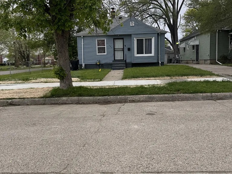 11303 Steel St — Photo 1