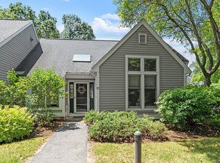 25 Brewster Ln UNIT 25, Acton, MA 01720
