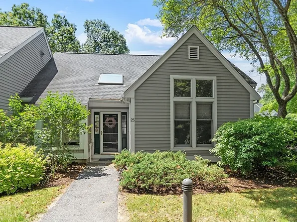 25 Brewster Ln Unit 25, Acton, MA 01720