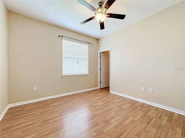 7434 Surrey Pines Dr — Photo 28