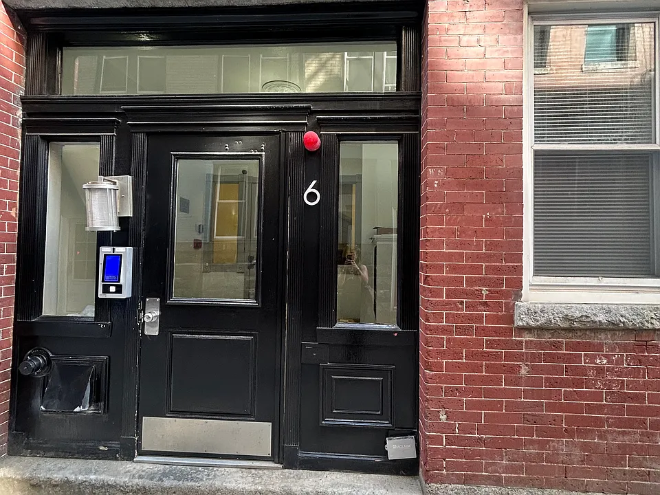 6 Cleveland Pl #3
