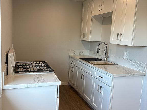 2nd image of 521 La Cadena Way APT 8