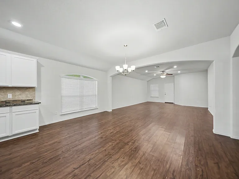 6305 Tess Rd — Photo 9