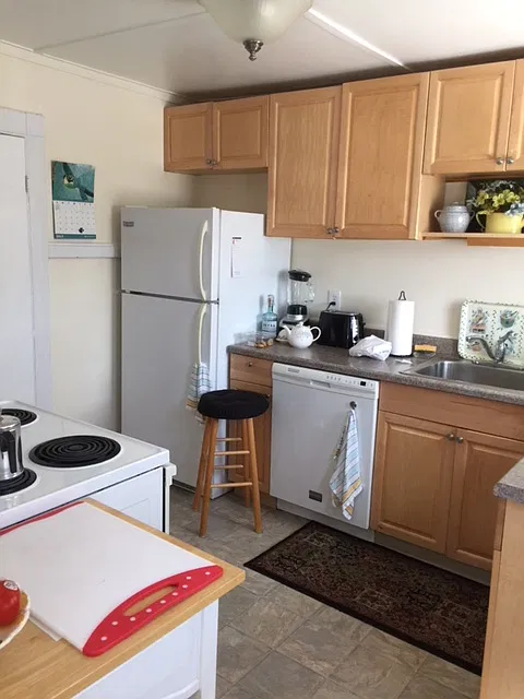 1 bed, 800 sqft, $1,900 — Photo 3
