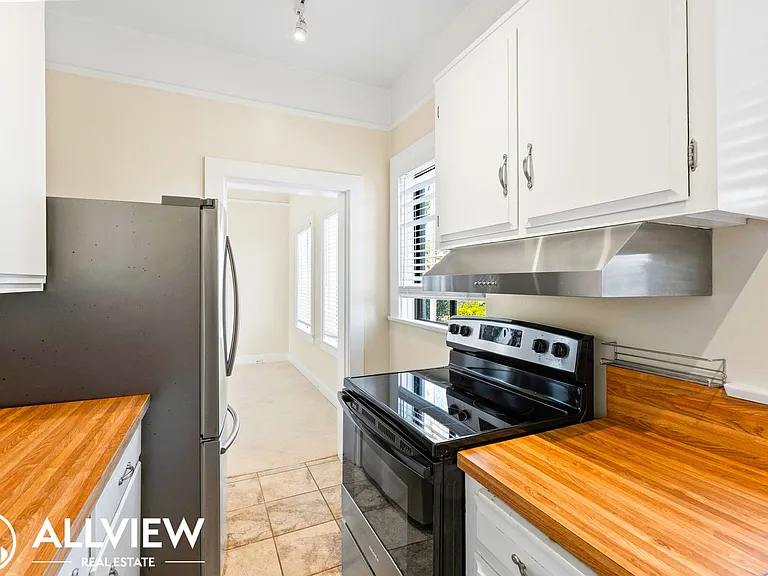 770 Hillcrest Drive — Photo 11