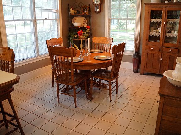 5th image of 4913 Imperial Dr