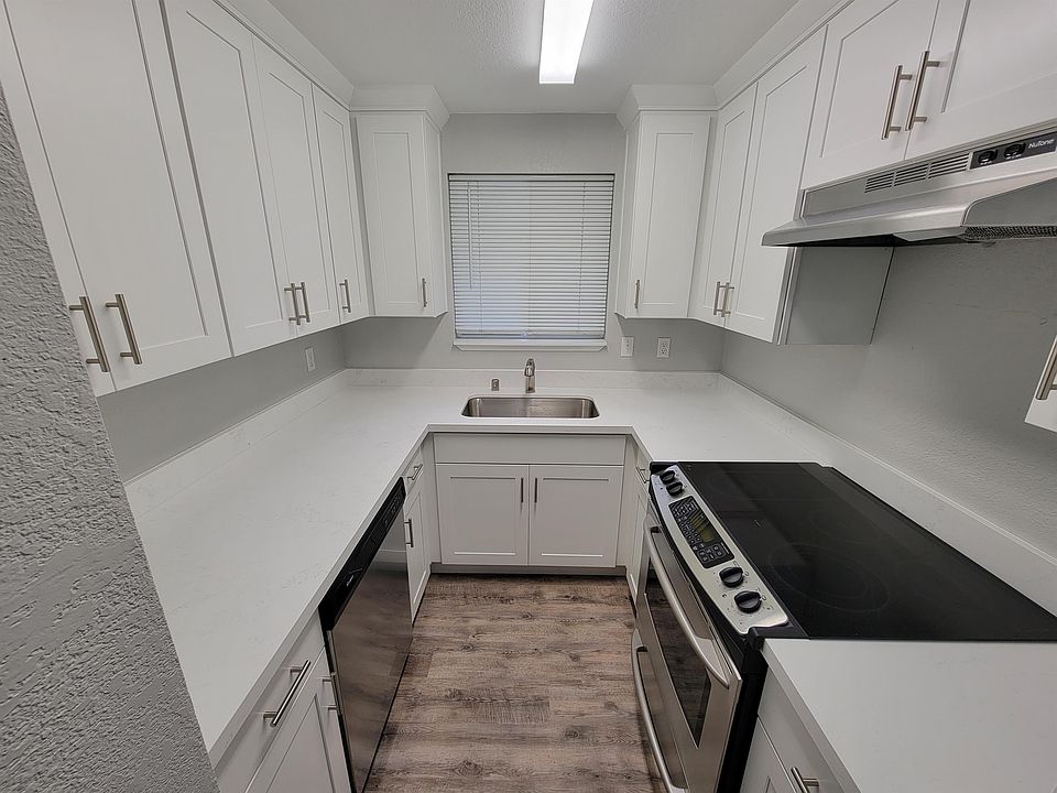 1st image of 12709 48th Ave NE APT 1