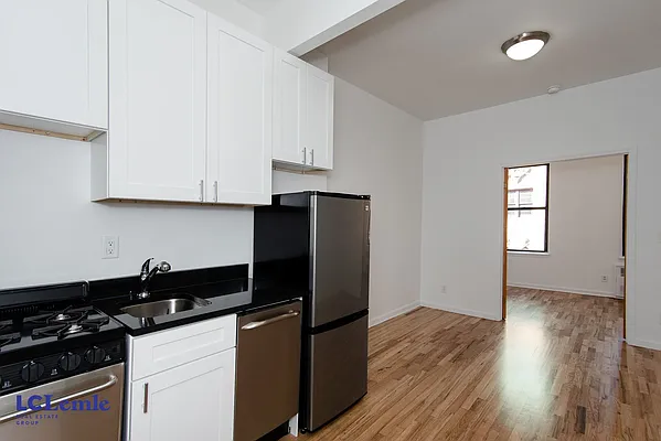 Rented by LC Lemle Real Estate Group | media 14