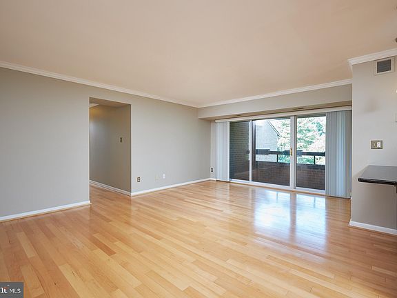 2nd image of 5811 Edson Ln APT 304