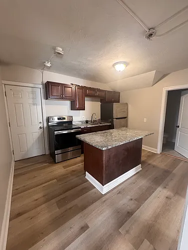 26 Central Ave #2R Photo 1