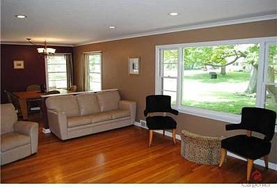 3rd image of 5849 N Parker Ave