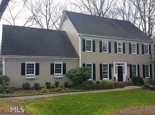 620 River Chase Rdg, Sandy Springs, GA 30328