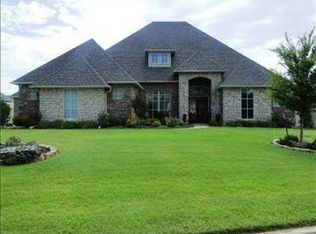 1913 Brownstone Way, Shawnee, OK 74804